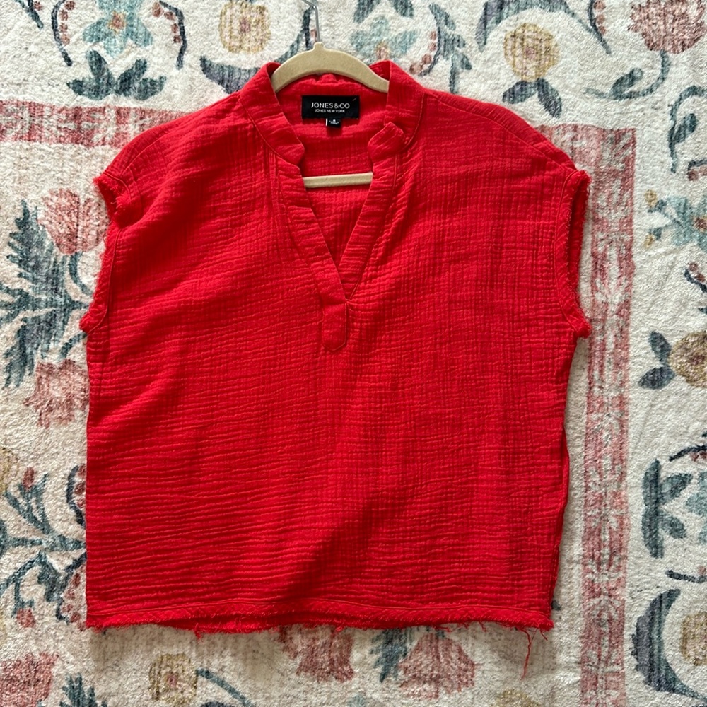 Red top! Size small!